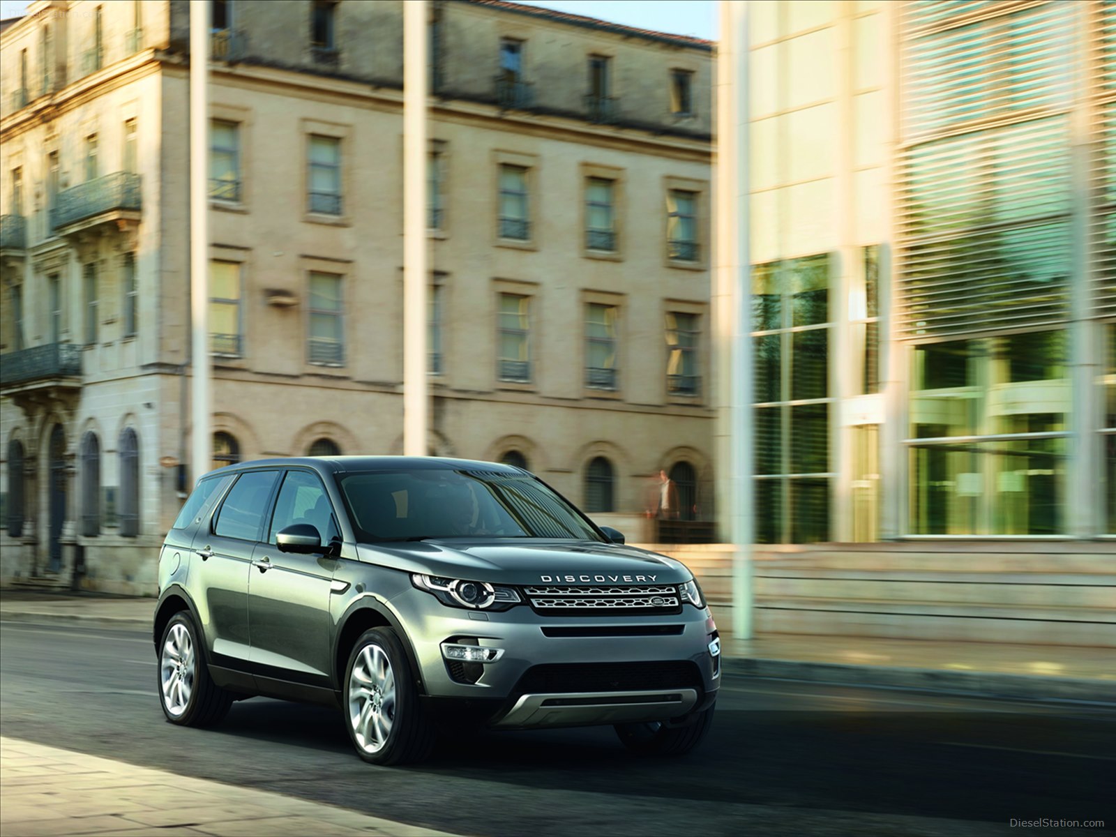 Land Rover Discovery Sport 2015